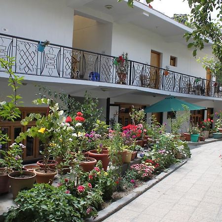 Hotel Travellers House Leh Exterior foto