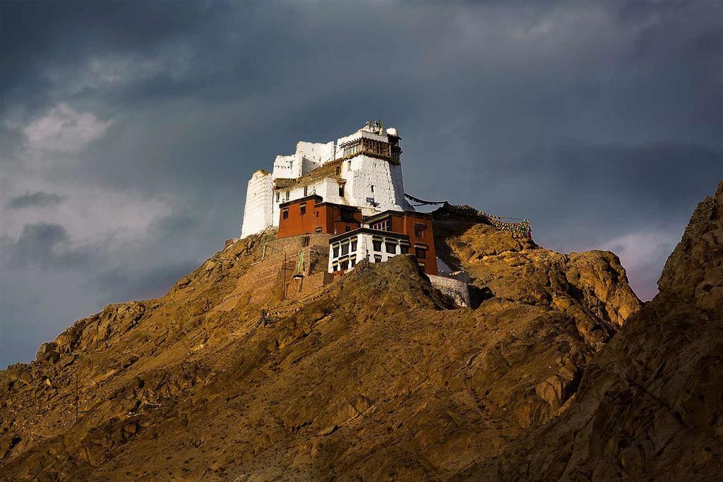 Hotel Travellers House Leh Exterior foto